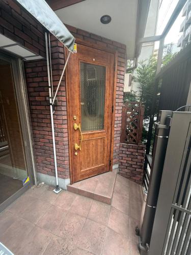 Kameido Apartment | 亀戸民泊3階ダブルベット1つシングルベッド1つ