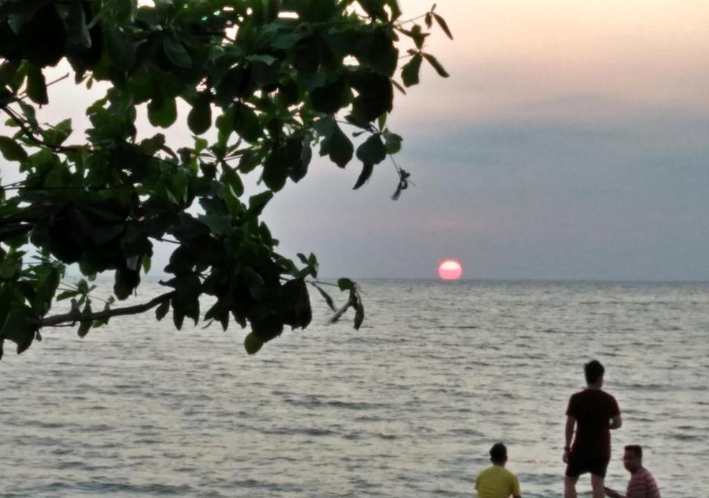 Zambales Resort | 1 bedroom housebythesea Seaview