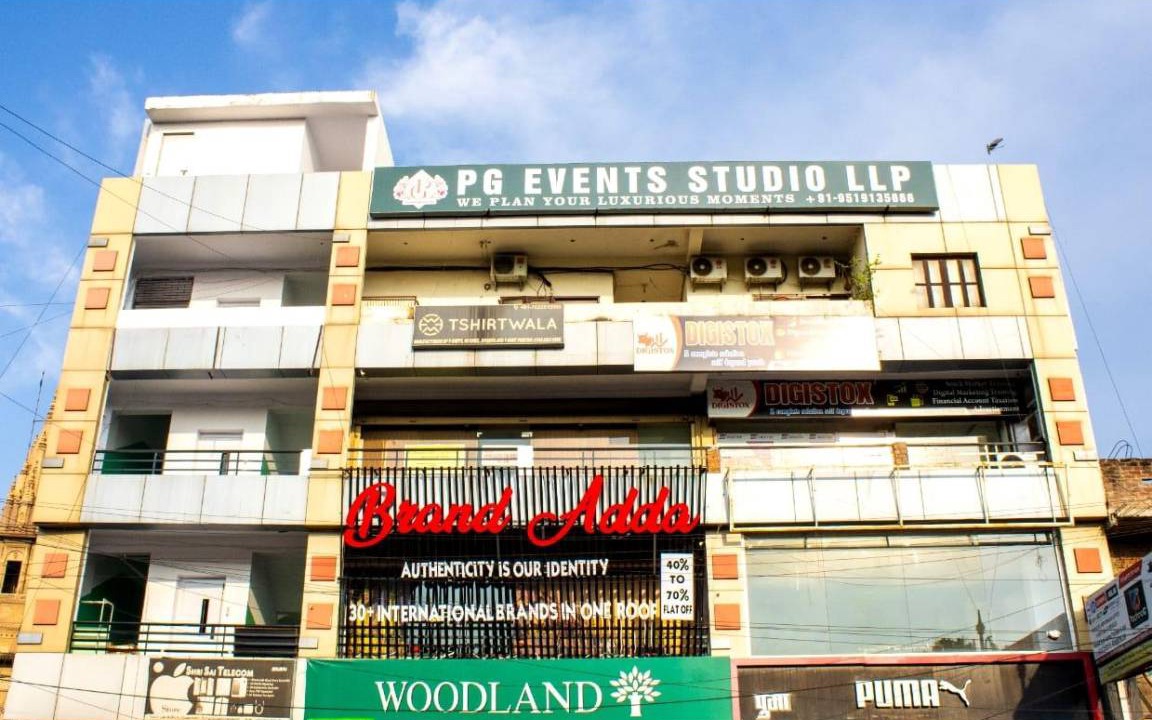 Varanasi Apartment | 100 m² Apartment ∙ 2 bedrooms ∙ 5 guests