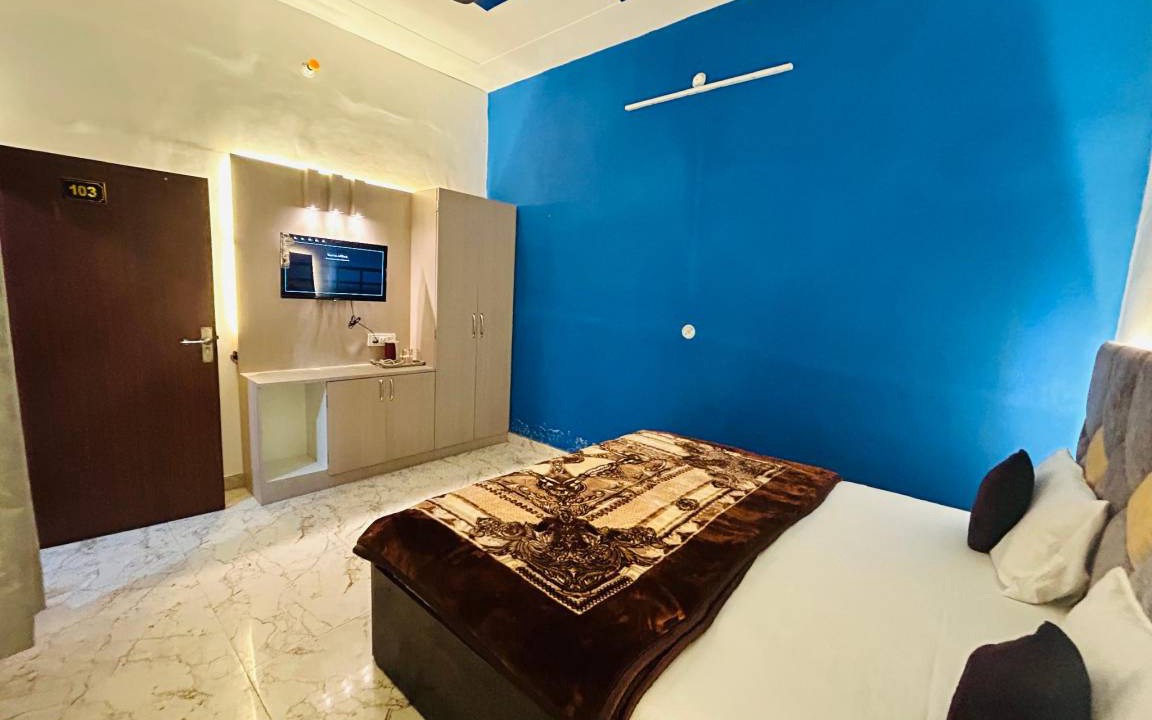 Ayodhya House | 1000 m² House ∙ 3 bedrooms ∙ 3 guests