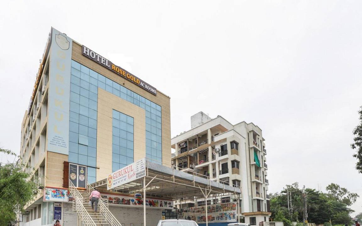 Vadodara Hotel | 12 m² Hotel ∙ 5 guests