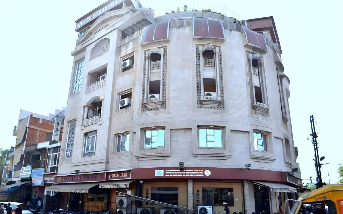 Gwalior Hotel | 12 m² Hotel ∙ 4 guests
