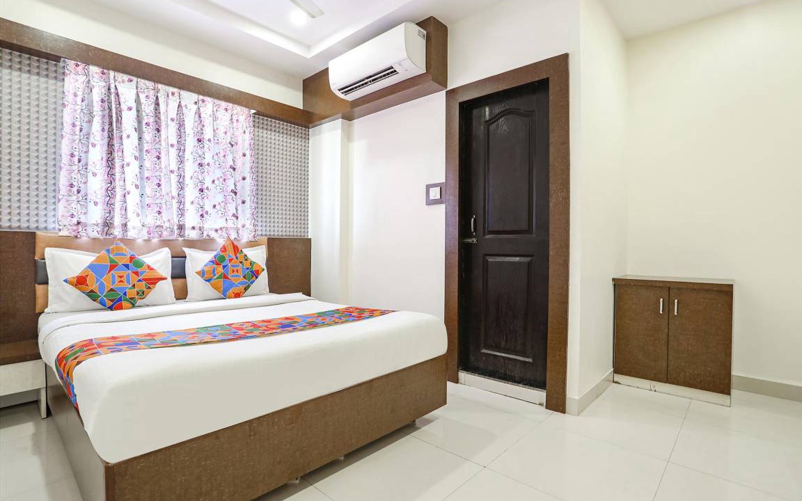 Nerul Hotel | 120 m² Hotel ∙ 2 guests