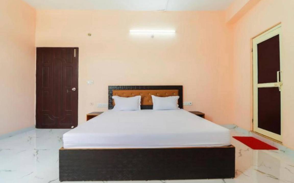 Jaipur District Hotel | 14 m² Hotel ∙ 3 guests