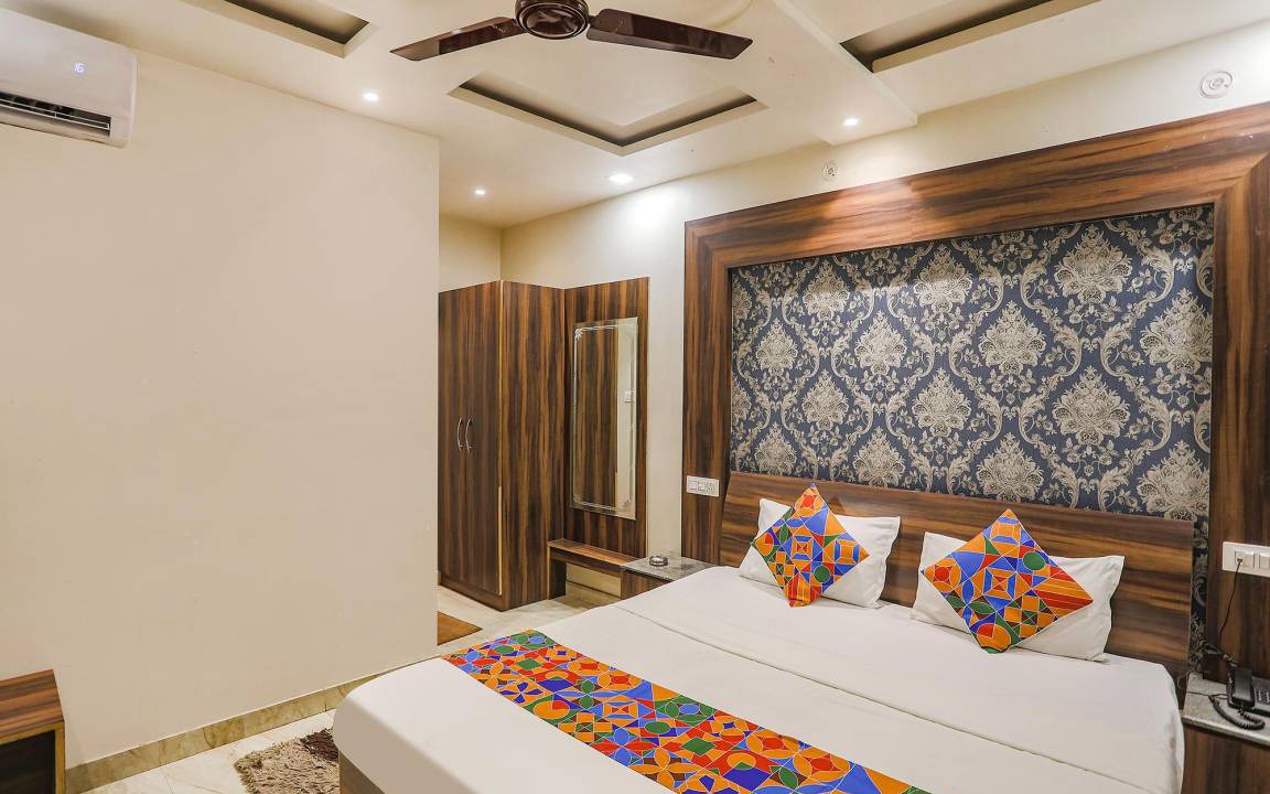 Phulpur Hotel | 150 m² Hotel ∙ 2 guests