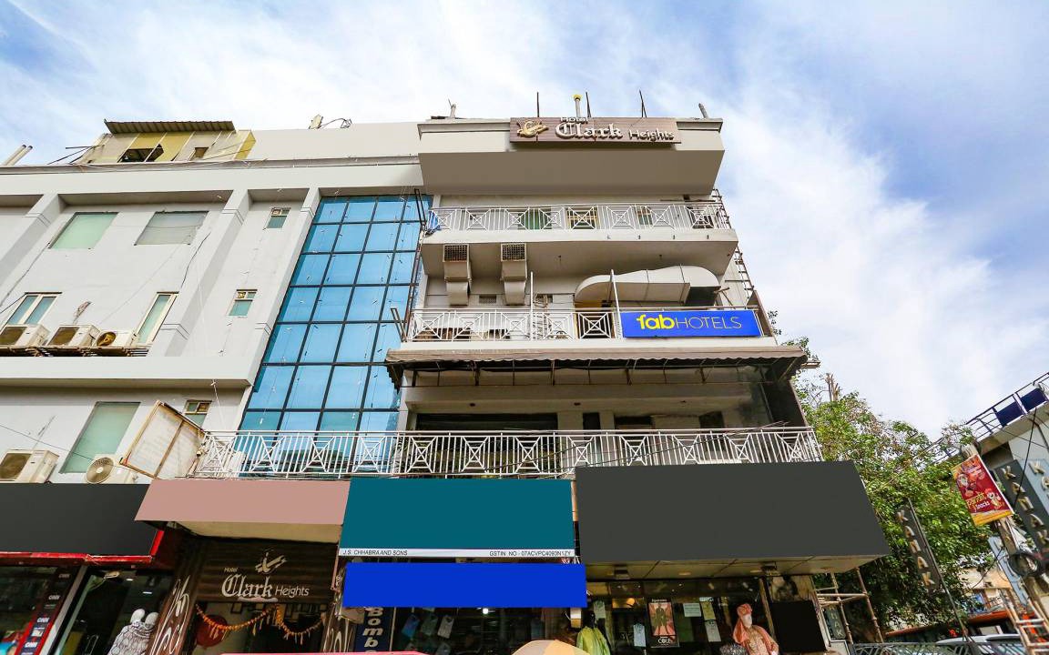 Patel Nagar Hotel | 150 m² Hotel ∙ 2 guests