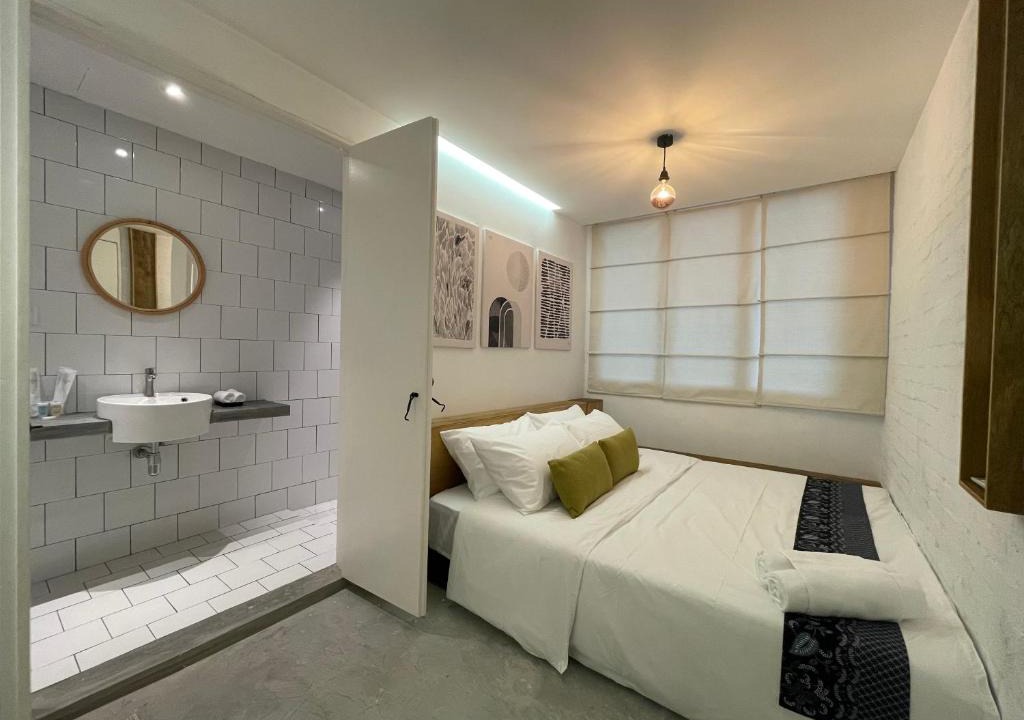 Seri Kembangan Bed & Breakfast | 1502A by Mushroom Projects
