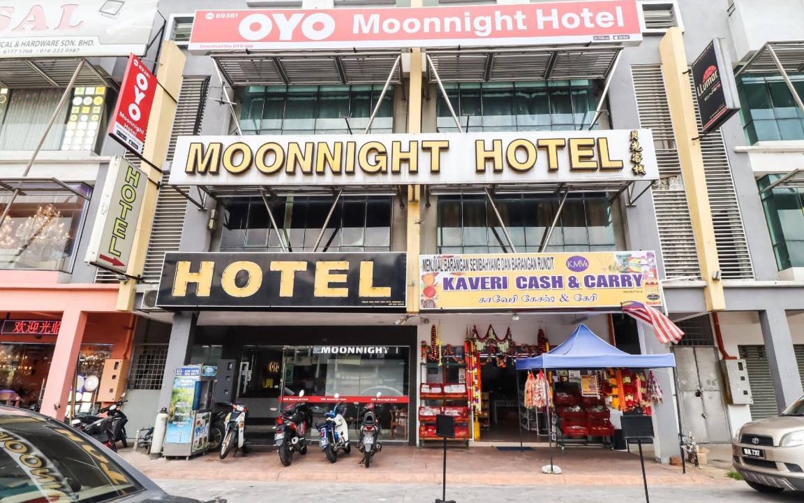 Batu Caves Hotel | 16 m² Hotel ∙ 8 guests