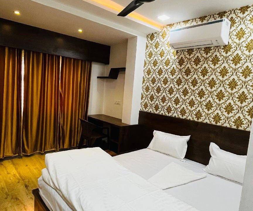 Lake Swaroop Sagar Hotel | 18 m² Hotel ∙ 2 guests
