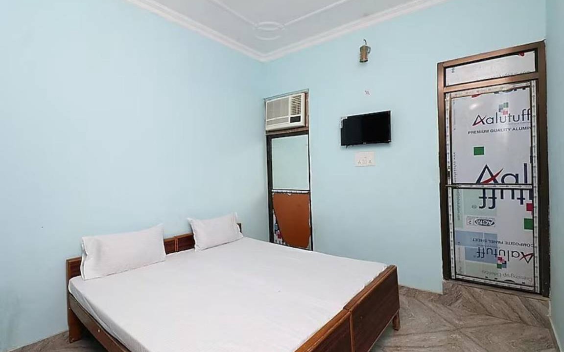 Naini Hotel | 18 m² Hotel ∙ 3 guests