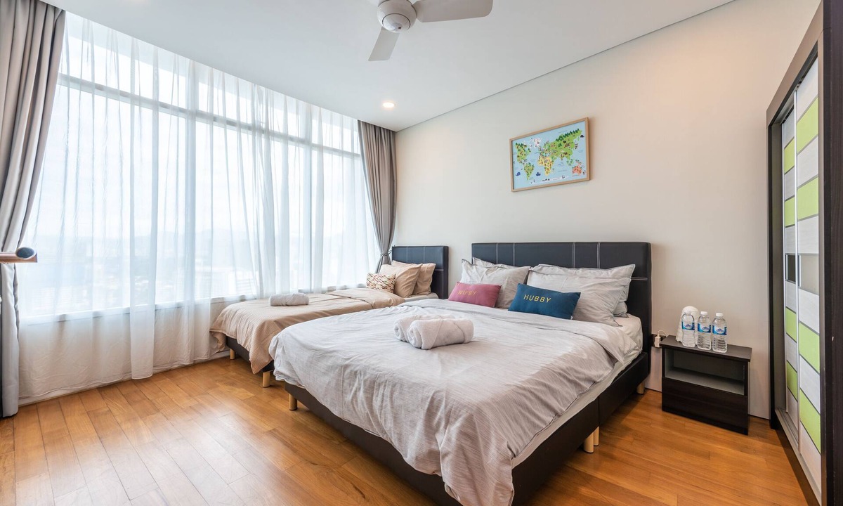 Kuala Lumpur City Centre Condo | 2-10 pax | 5 mins walk to KLCC Twin Tower