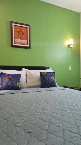 Cainta Hotel | 20 Studio Hotel