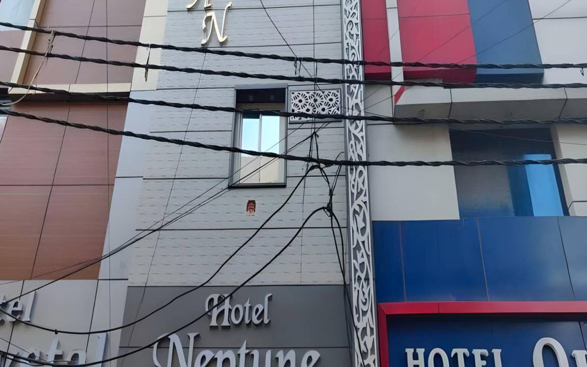 Ghaziabad Hotel | 200 m² Hotel ∙ 2 guests