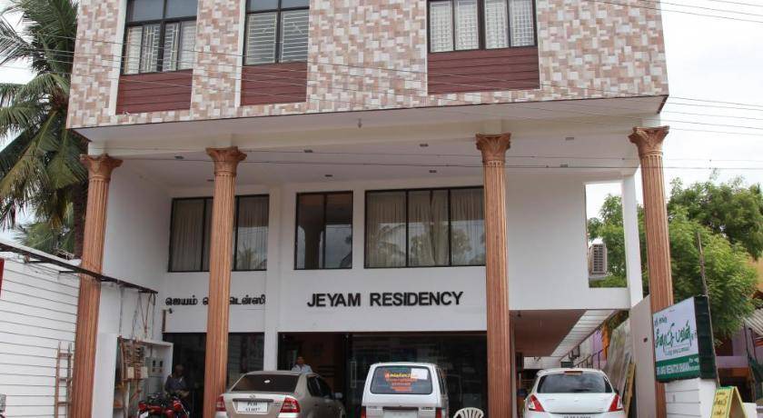 Kumbakonam Hotel | 28 m² Hotel ∙ 7 guests