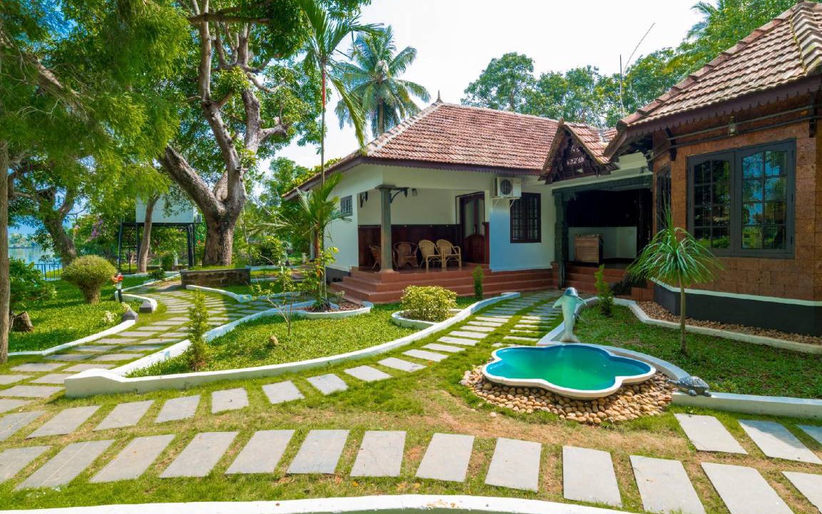 Nedumudy Resort | 28 m² Resort ∙ 4 guests