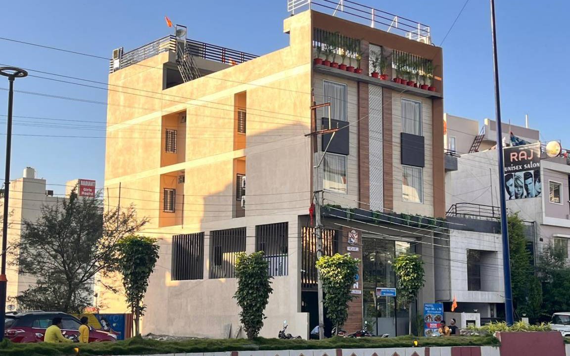 Indore Hotel | 290 m² Hotel ∙ 3 guests