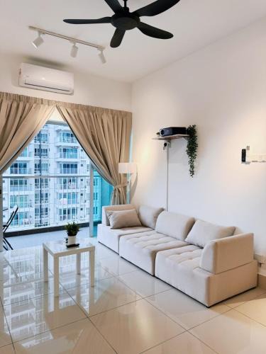Salak South Apartment | 2BR unit in Razak City Residence by Lisa Homestay