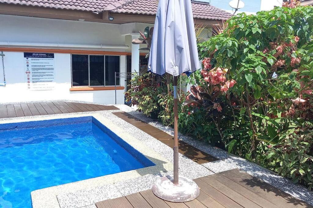 Taman Rakyat Villa | 3 Bedrooms Villa with Private Pool