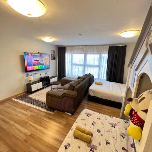 Taman Midah Apartment | 3 KAROKE kids play Big TV&Duplex unit 9 pax