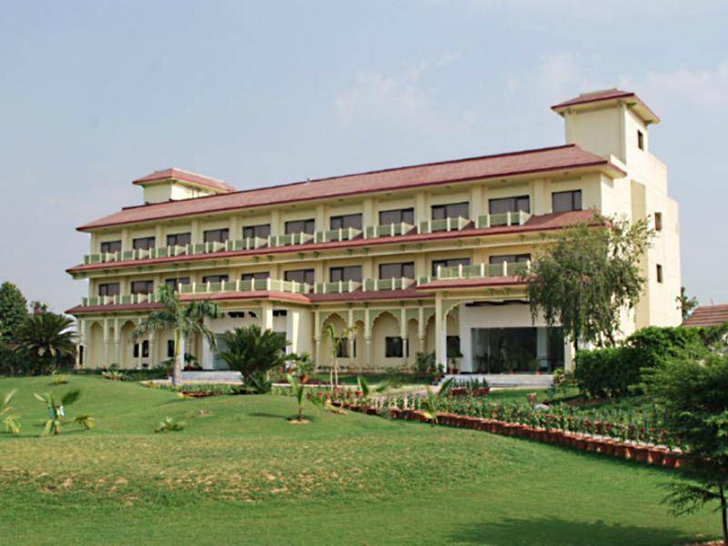 Behror Resort | 30 m² Resort ∙ 2 bedrooms ∙ 127 guests