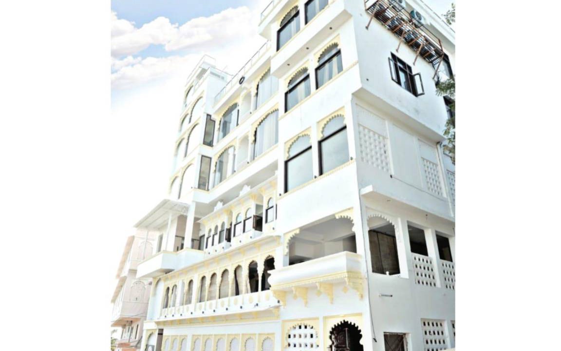 Lake Swaroop Sagar Hotel | 300 m² Hotel ∙ 2 guests