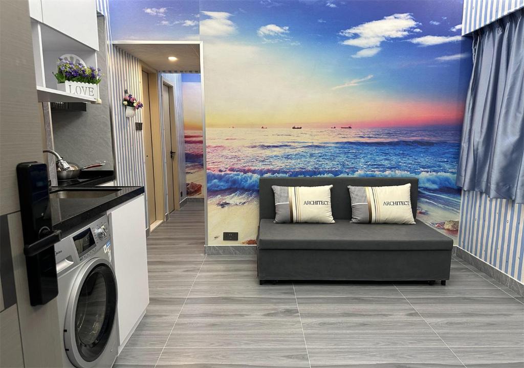 Mong Kok Apartment | 3BR Romantic apt, 2mins MTR, 8pax