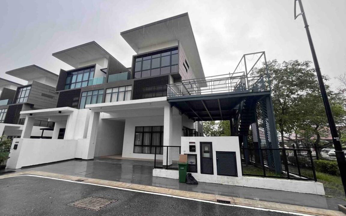 Seksyen 13 Villa | 400 m² Villa ∙ 5 bedrooms ∙ 16 guests