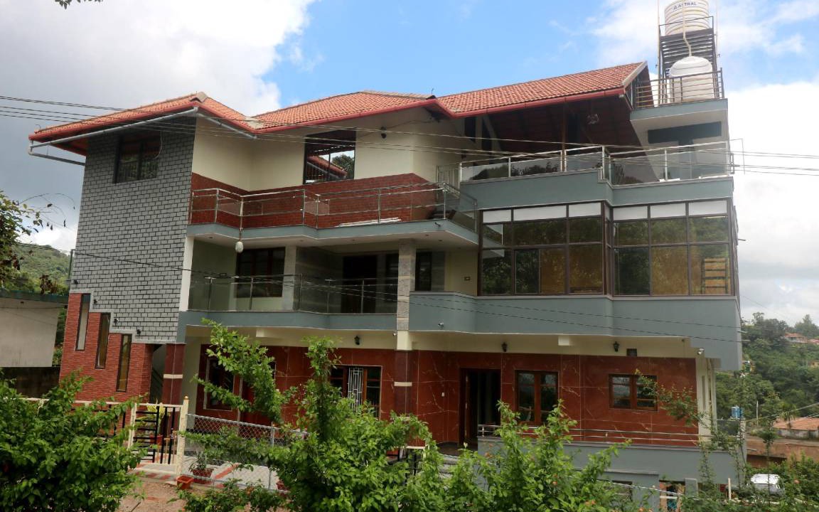 Madikeri House | 450 m² House ∙ 6 bedrooms ∙ 25 guests