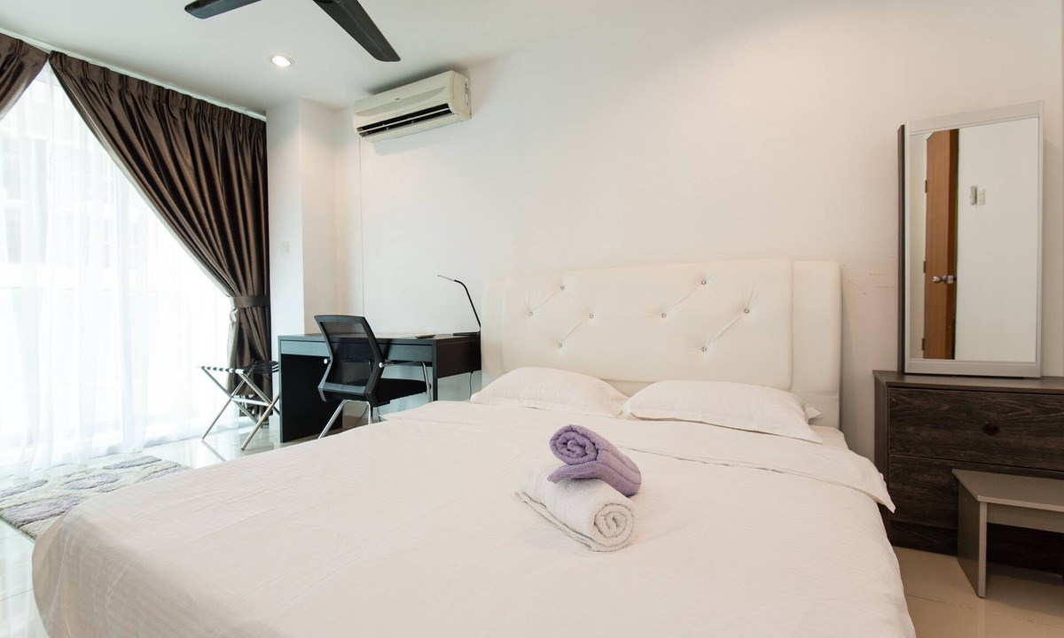 Ara Damansara Apartment | 5 Mins Walk to LRT, Opposite Mall