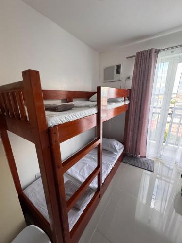 Iloilo City Proper Apartment | 6 beds condo unit in Bernwood Tower