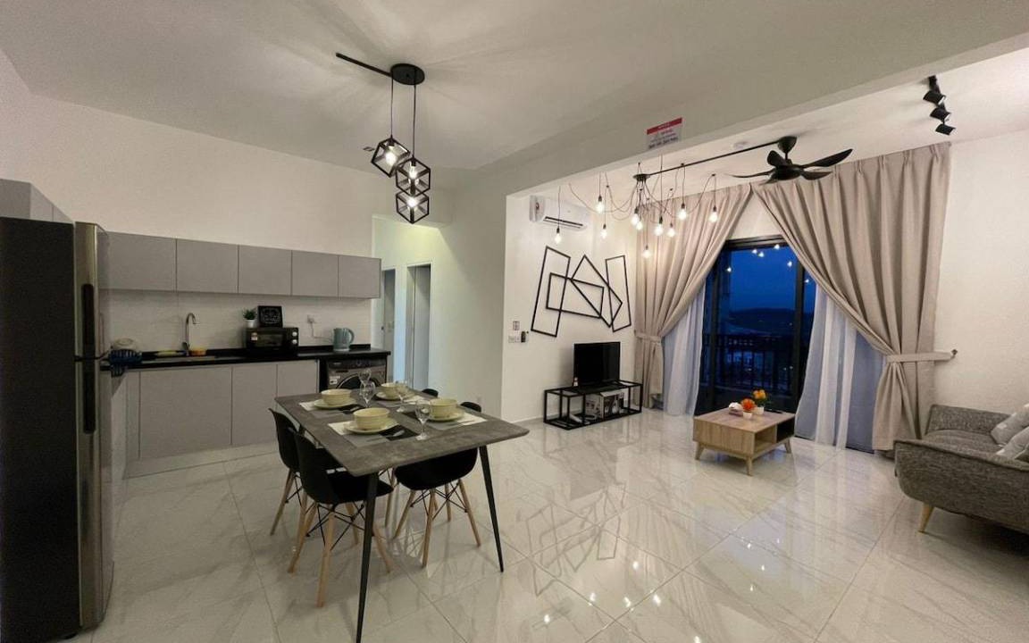 Taman Equine House | 950 m² House ∙ 2 bedrooms ∙ 8 guests