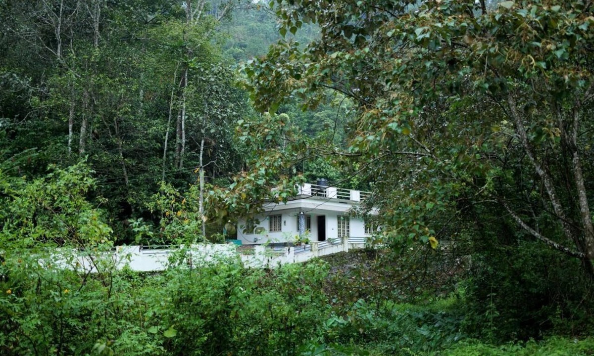 Devikolam Villa | A calm and cosy three-bedroom house in the mountain valleys near Munnar.