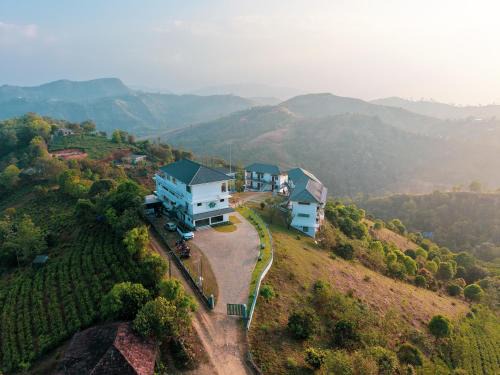 Elappara Resort | Abad Silver Mist
