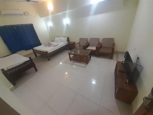 Thiruparankundram Hotel | Alps Residency