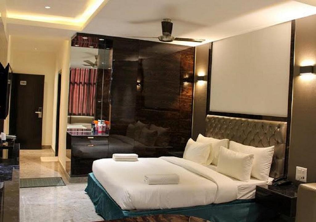 Hotel Aman Palace | New Delhi