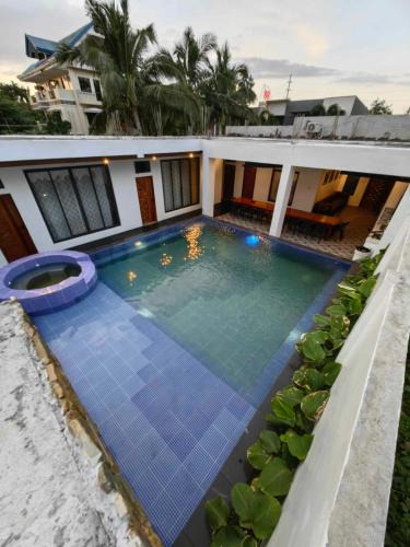 Los Banos Resort | Aura Spring Resort