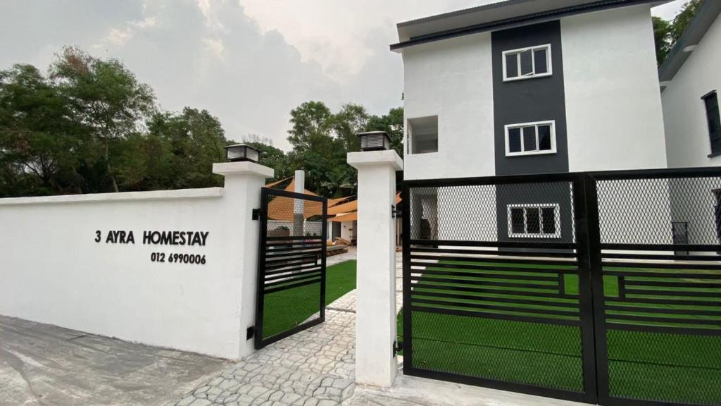 Shah Alam House | Ayra De Villa -Ayra Homestay 9-bedroom with Private Pool