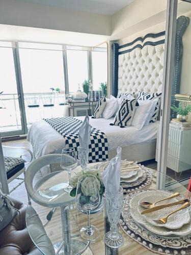 Don Bosco Apartment | Azure Urban Resort - St Tropez Tower Staycation Unit with a European Touch