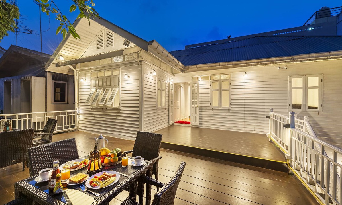 Wat Bowon Niwet House | Baan Kachitpan