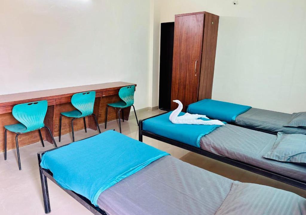 Pune Hostel | Backpacker hostel