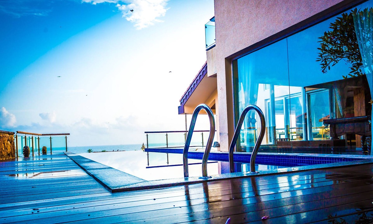 Reis Magos Villa | Balinese Sea View Villa With Infinity Pool