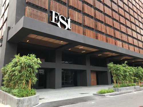 Brickfields Apartment | Bangsar LRT Suites EST by LSA