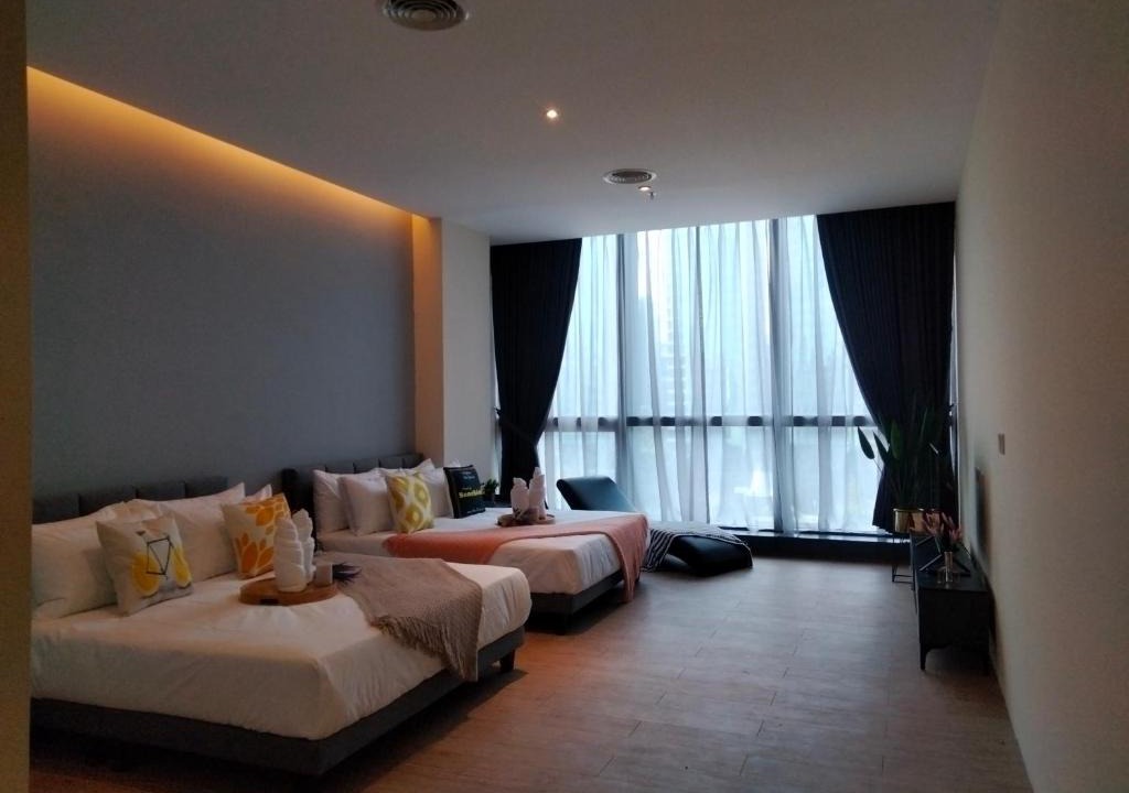 Taman Bukit Pantai Apartment | Bangsar Trade Center Studio 4pax I HomeBrickz