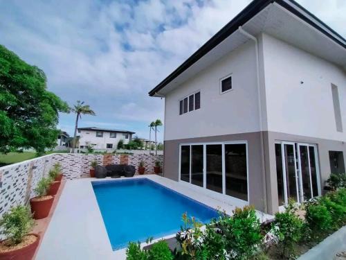 San Juan Other | Beachfront With 2 Bedrooms and Pool for 20