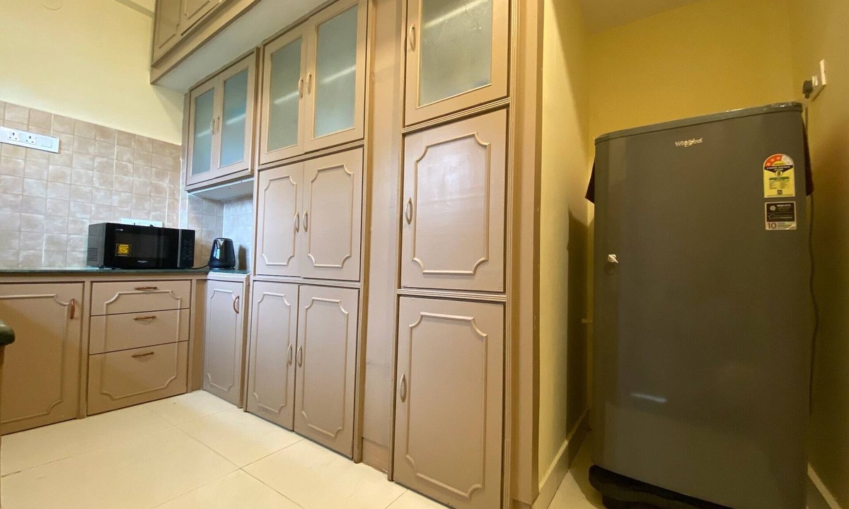 Visakhapatnam Apartment | Beachside Getaway:Fully furnished 2BHK, Modern Amenities, WiFi, 200m to sea