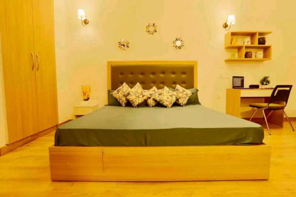 Noida Apartment | Beautiful lavish stay in Delhi NCR noida
