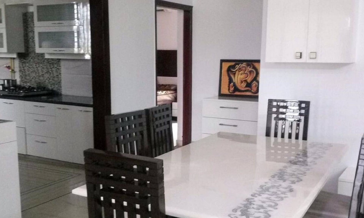 Faridabad Apartment | beautiful modern 3 Bhk for guest