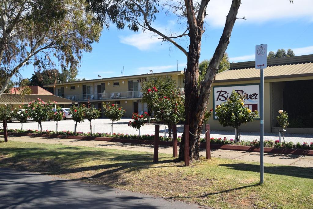 Echuca Hotel | Big River Motel
