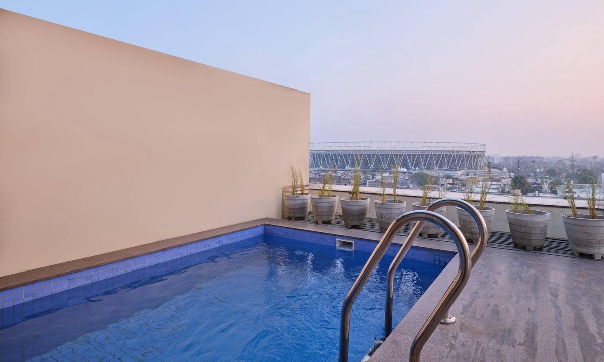Ahmedabad Hotel | Biznotel by Pride Motera