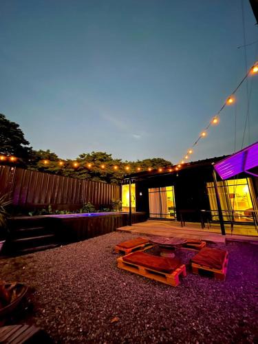 Amadeo Villa | Boxify Cabins